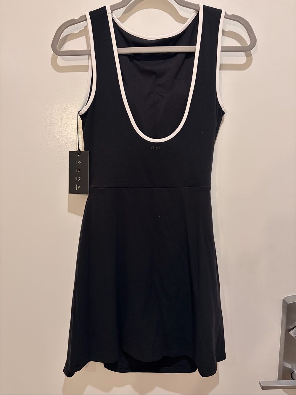 Abercrombie YPB Tie Game Dress in Black - Picture 3 of 9